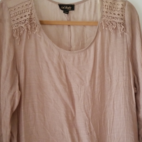 Asymmetrical Top - Picture 3 of 4